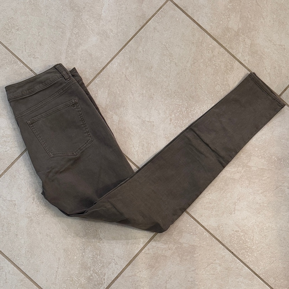 American Eagle Outfitters Hi-Rise Jeggings with Extra Long Length in Dark Olive